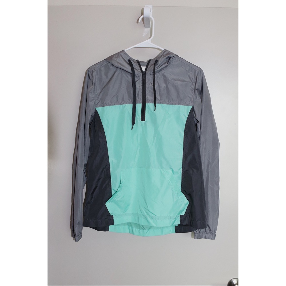 Zumiez women's small quarter zip windbreaker